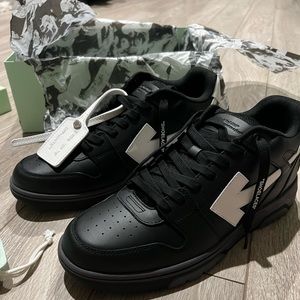 BRAND NEW Off-White Out Of Office Black & White Sneakers US 11